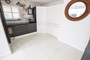 Photo 16- click for photo gallery